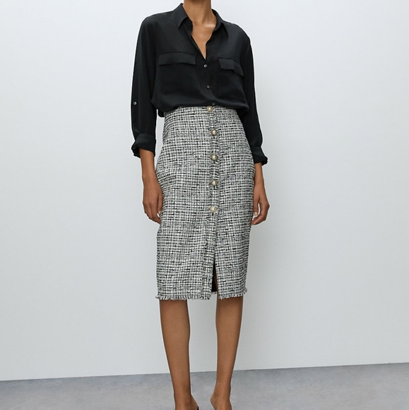 Aritzia Dresses & Skirts - NWT Aritzia Tweed Skirt